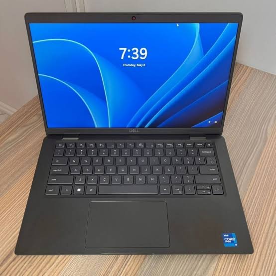 Dell Latitude 7320 13.3-inch Intel Core i7 11th Gen 16GB RAM 512GB SSD x360 Touchscreen 2-in-1 Business Laptop